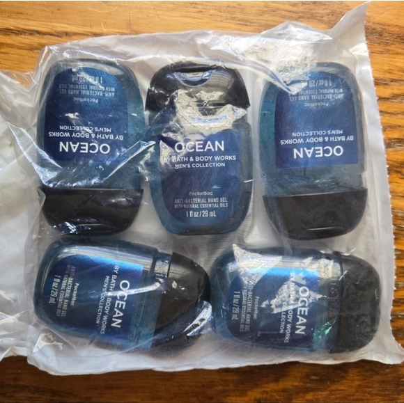 🐕🎈🤲NWT‼️ Bath & Body Works Dog Balloon Animal Holder with Sanitizers - Picture 6 of 13